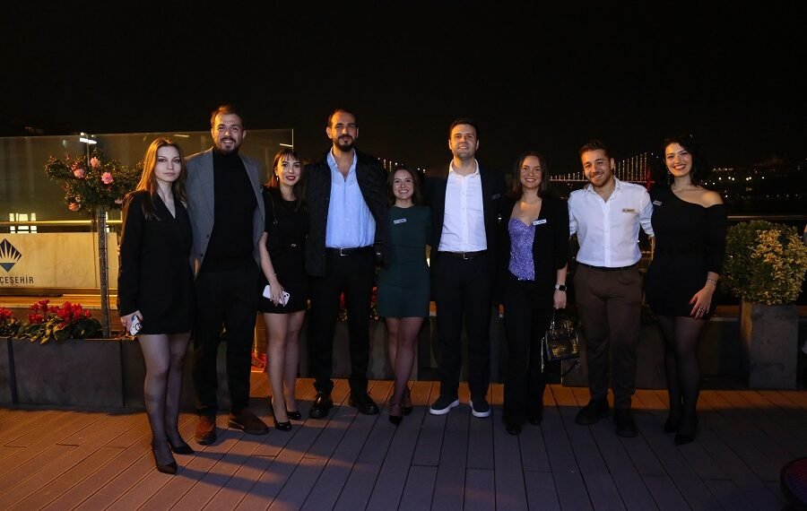 YSP genç sektör profesyonellerini Yeni Yıl Partisi’nde buluşturdu