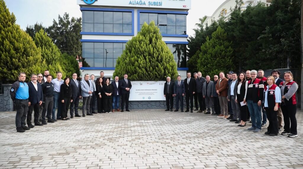 Aliağa Körfezi Mavi Dönüşüm Projesi tanıtım toplantısı yapıldı