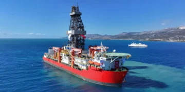 Türkiye enerji filosuna iki yeni sondaj gemisi katıldı