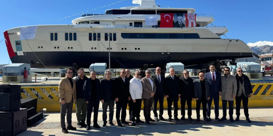 Nebula Yat’ın ‘Amanda’ süper yatı denize indirildi