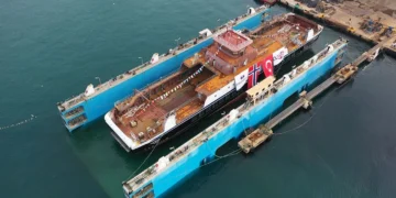 Özata Tersanesi, tam elektrikli feribot NB101 Misterøy’u denize indirdi