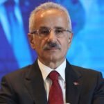 Hürmüz Boğazı’nda 14 Türk Sahipli Gemi Bekliyor