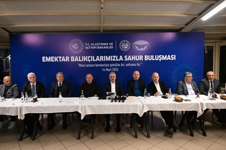 Bakan Uraloğlu Balıkçılarla Buluştu: Türkiye’ye 100’e Yakın Yeni Balıkçı Barınağı