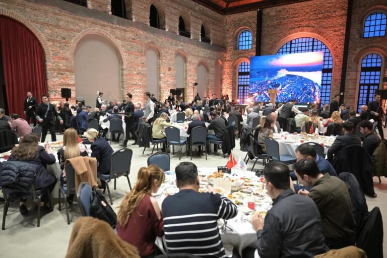 Denizcilik Dünyası TURSSA İftarında Buluştu