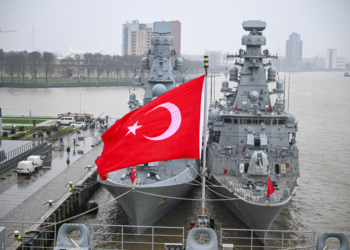 TCG Anadolu Rotterdam’da Türk Savunma Sanayisi Fuarı Düzenledi