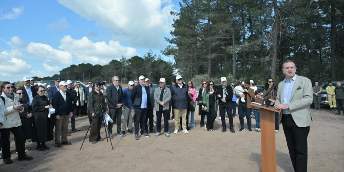İMEAK Deniz Ticaret Odası’nın düzenlediği Denizcilik Hatıra Ormanı etkinliğinde 22 bin fidan dikildi. Sektör temsilcileri geniş katılım gösterdi.
