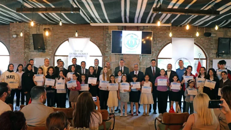 Aliağa DTO’da, Deniz Temalı Yarışmada Öğrenciler Ödüllendirildi