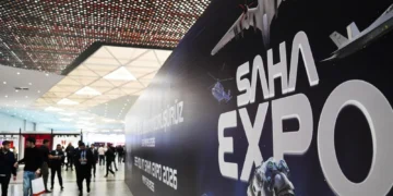 Türkiye’nin savunma, havacılık ve uzay sanayindeki yükselen gücünü tüm dünyaya gösterecek olan SAHA 2026 Uluslararası Savunma ve Havacılık Fuarı, 5-9 Mayıs 2026'da İstanbul’da kapılarını açıyor. Bu yılki edisyon, önceki fuarlara göre hem ölçek hem de katılım rekorlarıyla dikkat çekiyor.