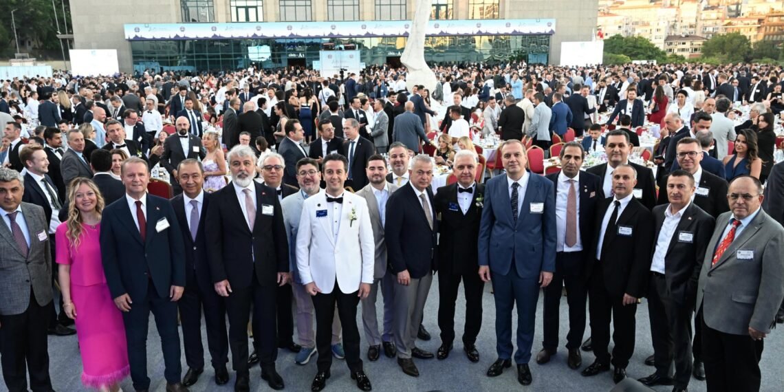 7. Bosphorus Shipbrokers’ Dinner, uluslararası denizcilik ağını İstanbul’da buluşturdu