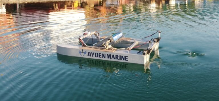 Ayden Marine’in ”İnsansız Temizlik Teknesi” suda test edildi