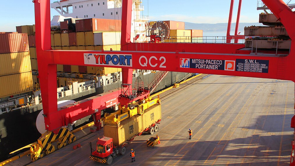 YILPORT Holding’den 53 yeni E-hibrit vinç yatırımı: küresel liman ağı güçleniyor