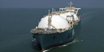 Karpowership’in Kinetics girişimi, ilk yüksek kapasiteli FSRU’su LNGT Karadeniz’in inşasına başladı