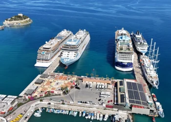 Kruvaziyer turizminde ilk yarı rekoru: 756 bin yolcu