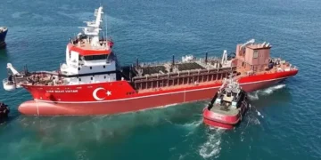 Yütek, Türkiye’nin ilk yerli tarama gemisini suya indirdi