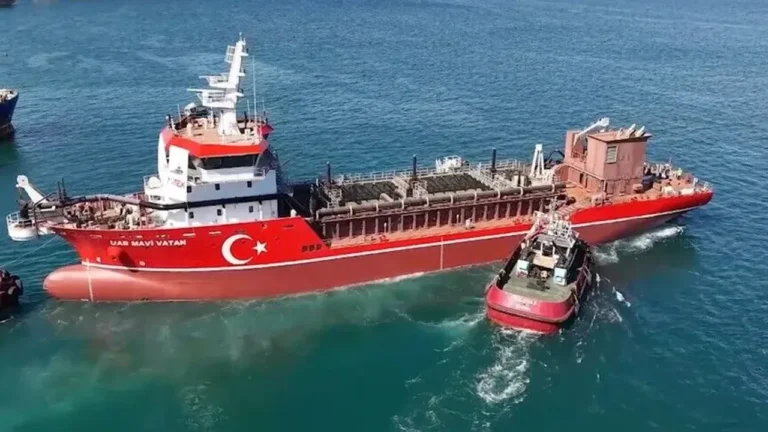 Yütek, Türkiye’nin ilk yerli tarama gemisini suya indirdi