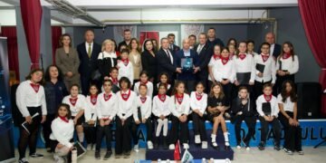 ‘’Ayvalık’ta Maviyi Kodluyoruz” projesi ile çevre eğitimleri teknolojiyle buluştu