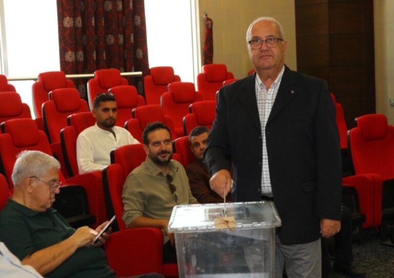 İMEAK DTO İskenderun Şubesi’nde başkanlık görevine Mehmet Kemal Kutlu seçildi