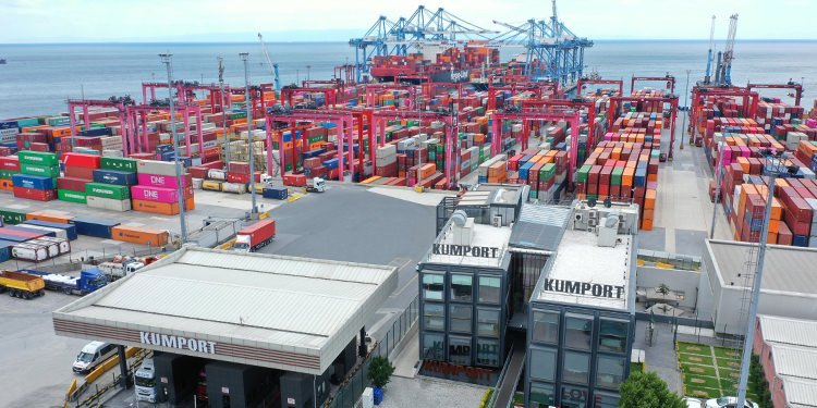 KUMPORT, İSTANBUL’DA BİR İLKE İMZA ATTI
