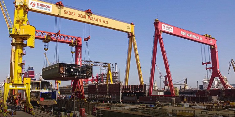 SEDEF TERSANESİ, TÜRKİYE’DEKİ EN AĞIR BLOK KALDIRMAYI GERÇEKLEŞTİRDİ