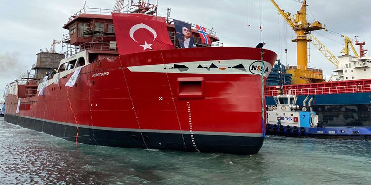 ÇEKSAN TERSANESİ, FÆRØYSUND’I SUYA İNDİRDİ