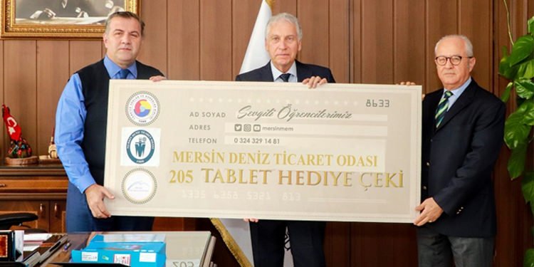MERSİN DTO’DAN ÖĞRENCİLERE TABLET DESTEĞİ