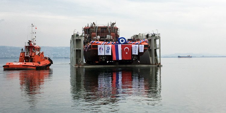 ATLAS TERSANESİ, POLUS’U SUYA İNDİRDİ