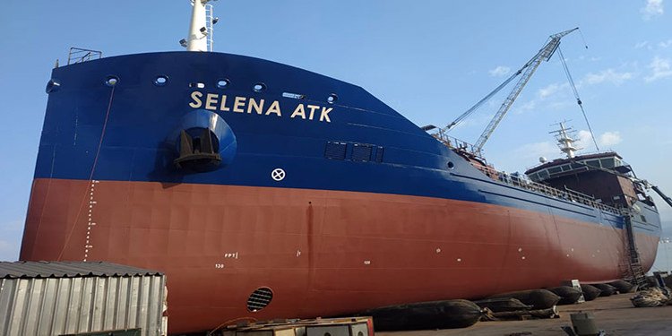 SELENA ATK GEMİSİ SUYA İNDİ
