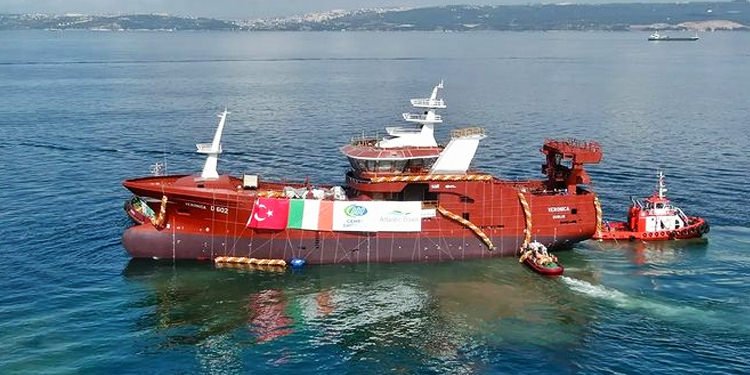 CEMRE TERSANESİ, VERONİCA GEMİSİNİ SUYA İNDİRDİ