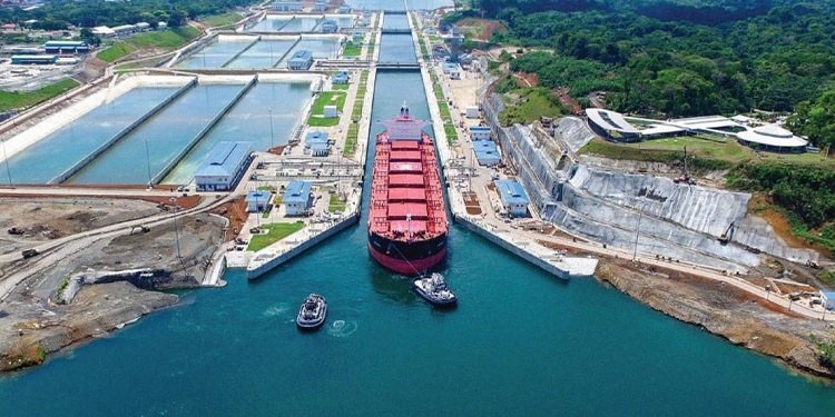 PANAMA KANALI, GEMİLERE EMİSYON ÜCRETİ GETİRECEK