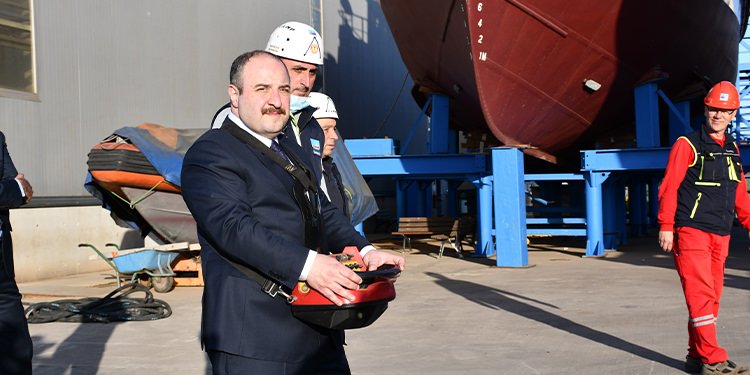 SANMAR DENİZCİLİK, İKİ AÇIK DENİZ RÖMORKÖRÜNÜ ŞİLİLİ VE PERULU SAHİPLERİNE TESLİM ETTİ