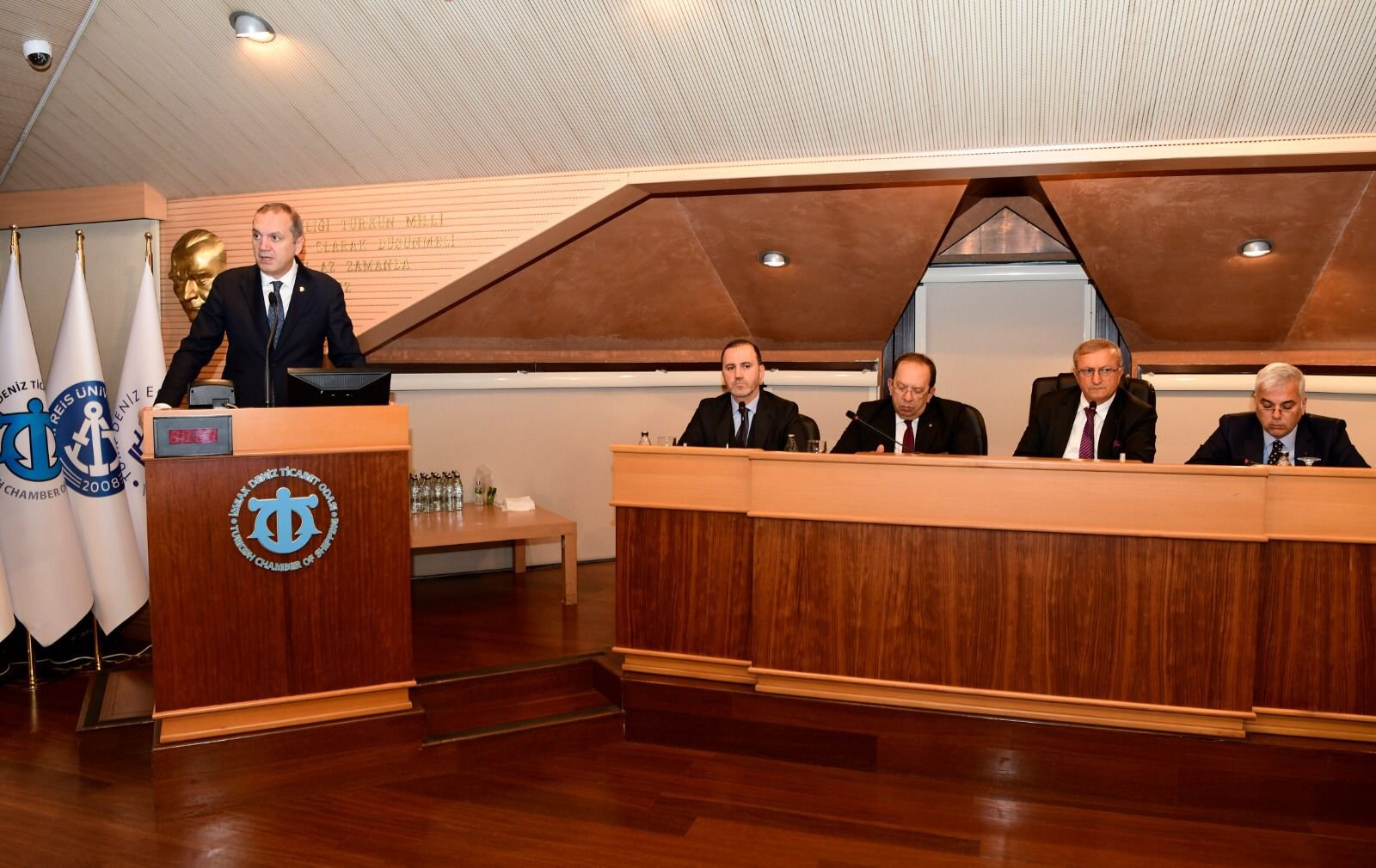 İMEAK DTO YENİ DÖNEM İLK TOPLANTISINI GERÇEKLEŞTİRDİ