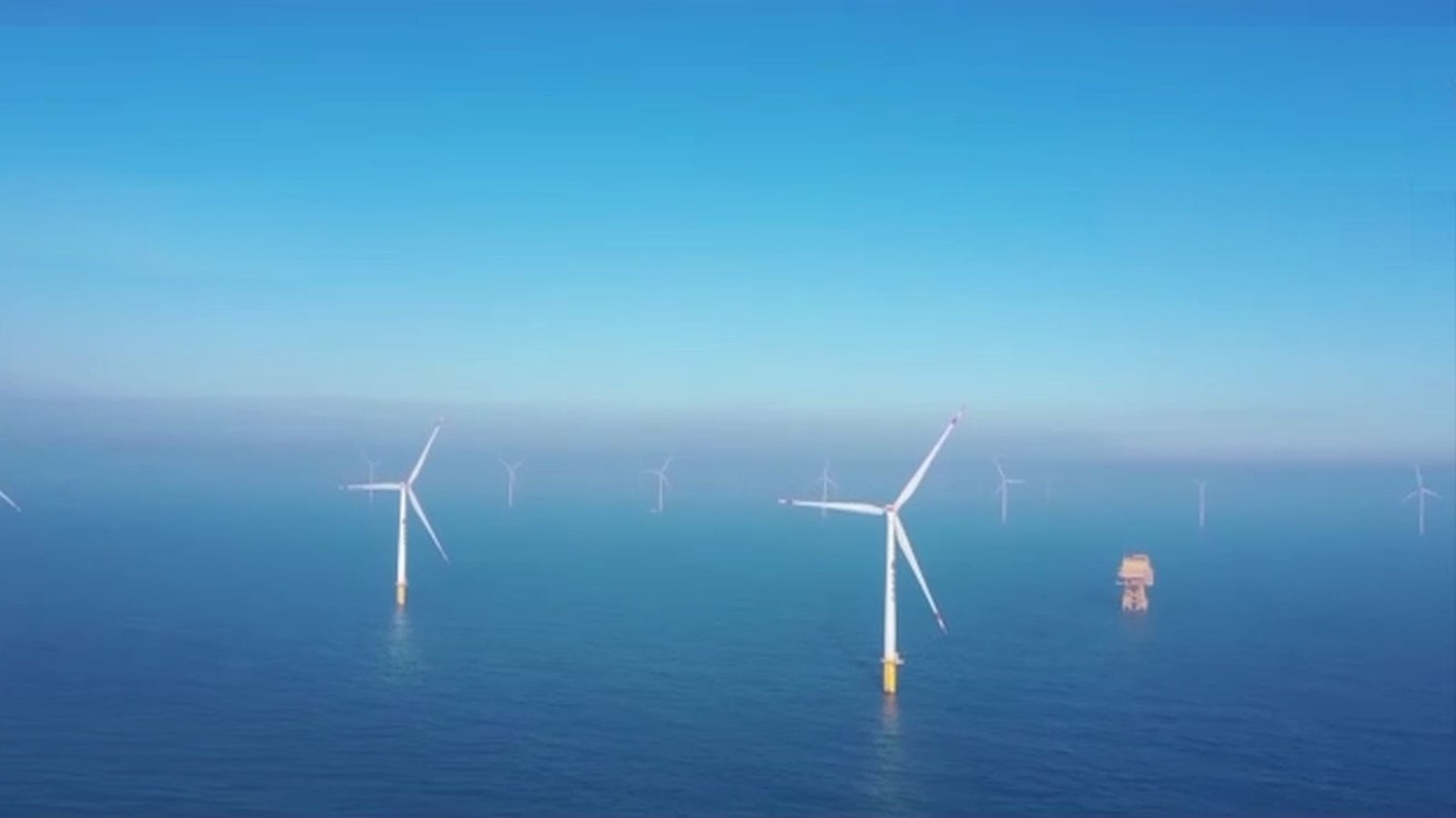 JIEYANG SHENQUANER AÇIK DENİZ RÜZGÂR ENERJİ FANI FAALİYETE GEÇTİ