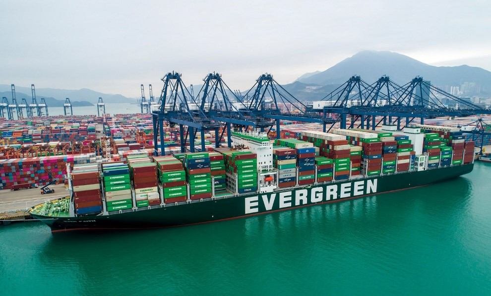 EVERGREEN, YÜKLERİ MERSİN’E TAHLİYE EDECEK