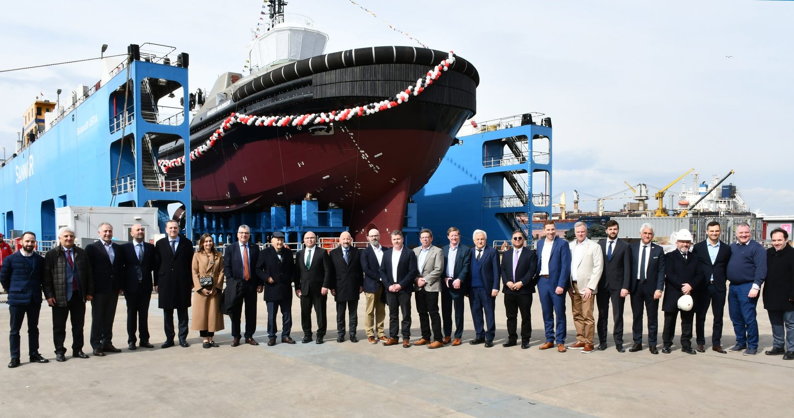 SANMAR DEV PROJE LNG CANADA RÖMORKÖRLERİNE İSİM VERME ETKİNLİĞİ DÜZENLEDİ