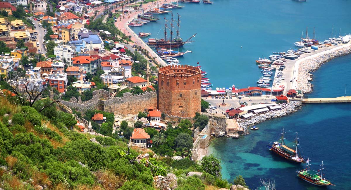 ANTALYA TURİZMDE TÜM ZAMANLARIN EN İYİ BAŞLANGIÇ REKORUNU KIRDI