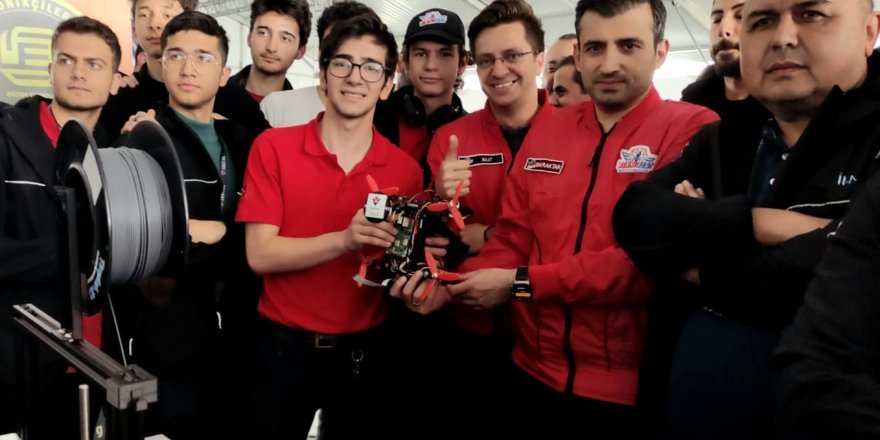 İTÜ MESLEK LİSESİ ÖĞRENCİLERİNE TEKNOFEST’TEN ÖDÜL