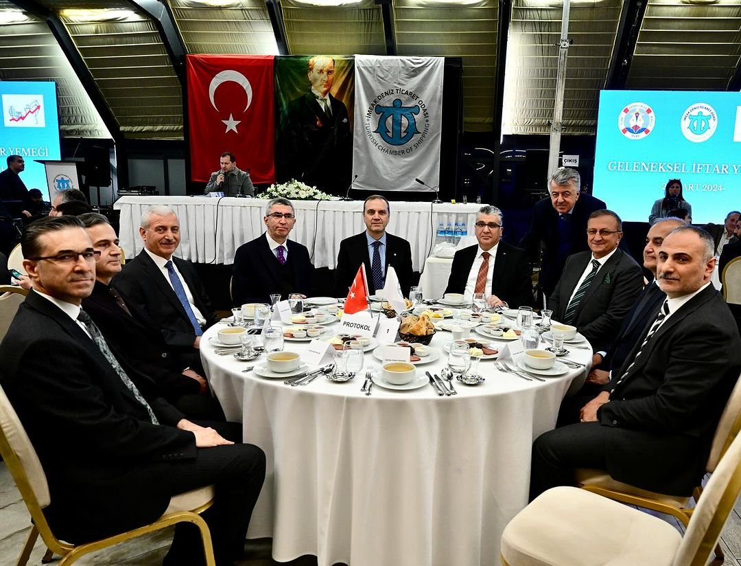 Denizcilik sektörü iftar yemeğinde buluştu