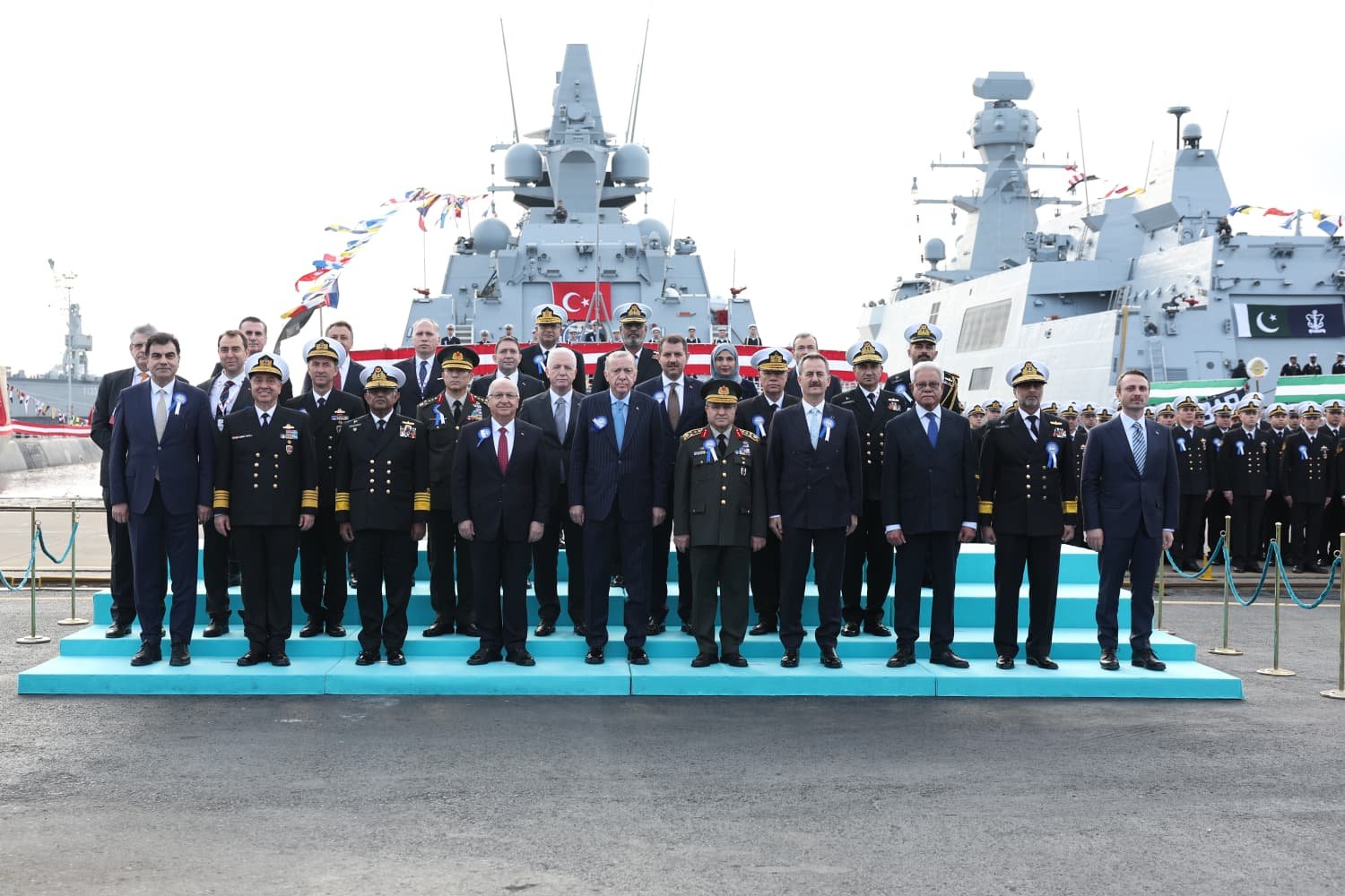 Deniz Platformlarının Hizmete Giriş, Bayrak Çekme ve İlk Sac Kesim Töreni düzenlendi