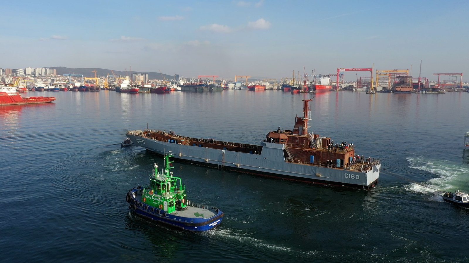 Anadolu Tersanesi Yeni Tip Çıkarma Gemisi Ç-160’ı Deniz Kuvvetleri’ne Teslim Etti