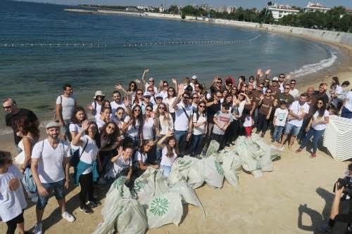 Deniz gönüllüleri TURMEPA öncülüğünde kıyılara akın ederek tek kullanımlık plastiğe dur dedi!