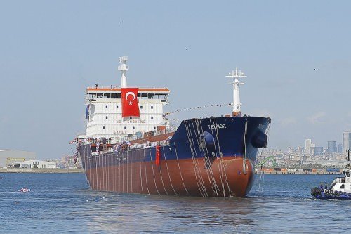 RMK MARINE’DE T.ELINOR TANKERİ TÖRENLE DENİZE İNDİRİLDİ